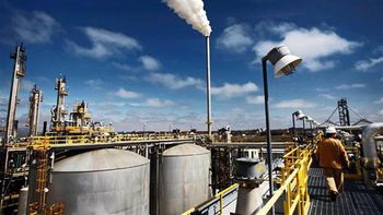 Paralizan las 27 plantas de biodiesel tras la suba del dólar y reclaman nuevo precio. Paralizan las 27 plantas de biodiesel tras la suba del dólar y reclaman nuevo precio.