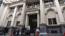 Las reservas del BCRA cortaron la racha alcista y cayeron este miércoles (23/04) en US$215 millones.&nbsp;
