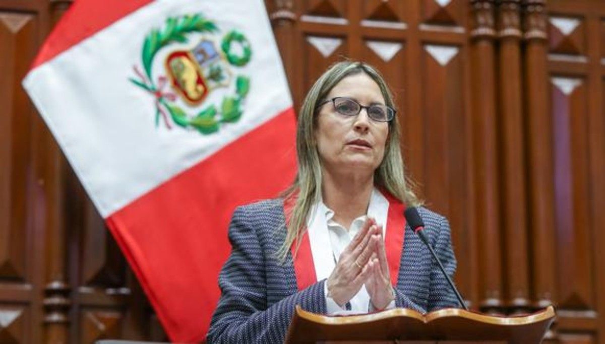 María del Carmen Alva, de Acción Popular, nueva presidenta del Congreso de Perú. 