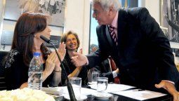 altText(De la Sota vs Cristina-La Cámpora: Estalló la Guerra de las Antenas)}