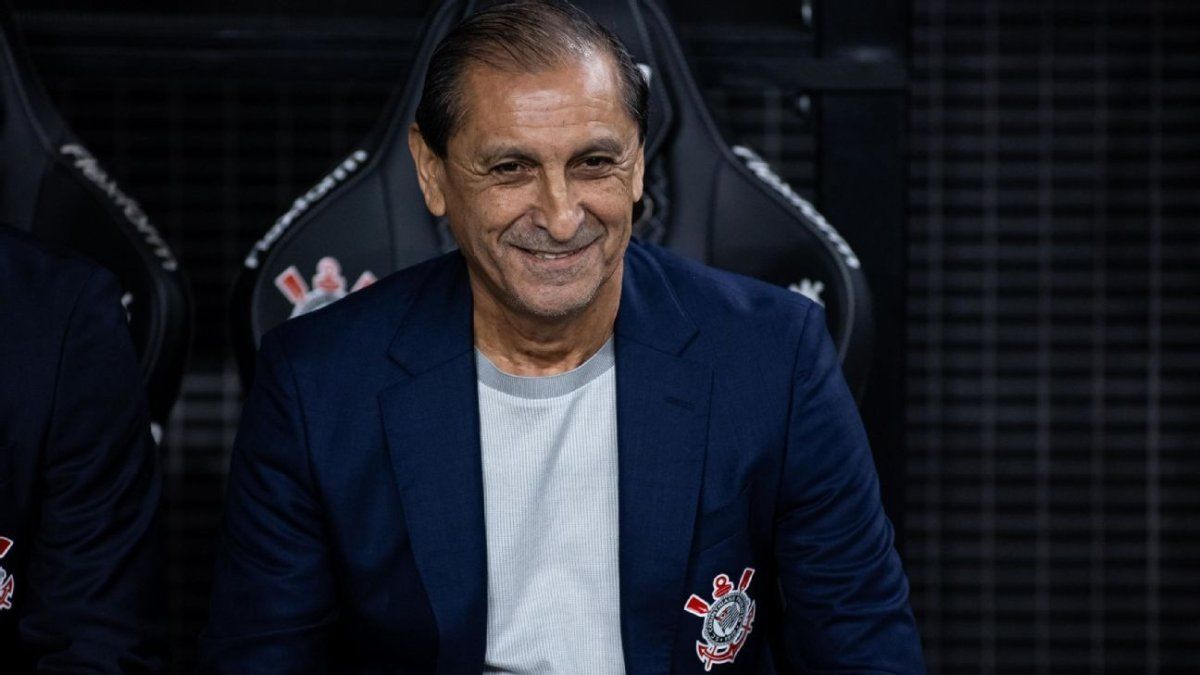 Sonríe Ramón Díaz en Corinthians