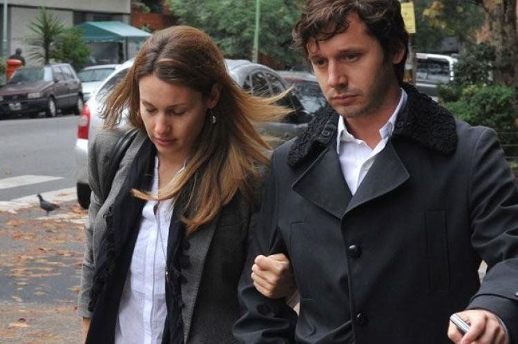 Benjamín Vicuña y la modelo Carolina Ardohaín.