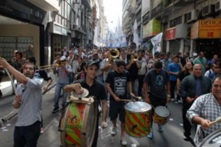 Hoy miércoles 24/04 se realizó la marcha de la CGT y la CTA hacia el Congreso en contra de la reforma de la Justicia