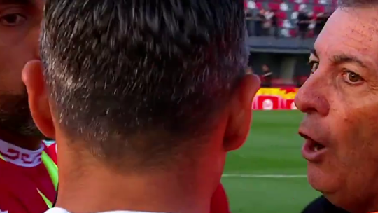 Otro bochorno del arbitraje argentino: esta vez, el Huracán de Kudelka fue el perjudicado Otro bochorno del arbitraje argentino: esta vez, el Huracán de Kudelka fue el perjudicado