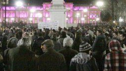 altText(Cristina ordenó tapar el cacerolazo con la renuncia de Reposo)}