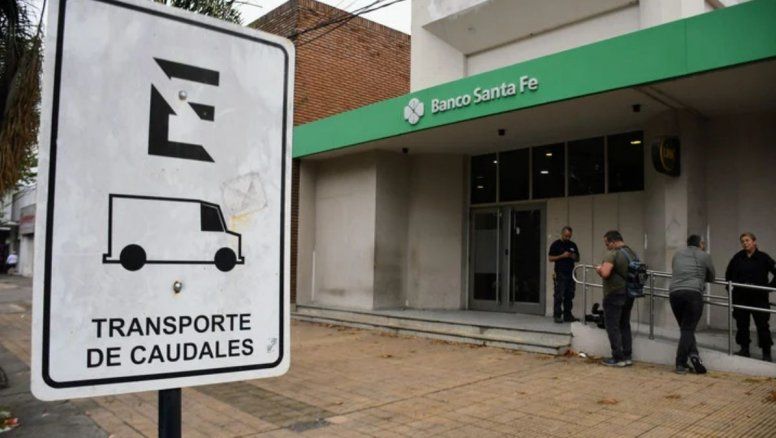 Balacera en un banco de Rosario y Ricci exige más policías