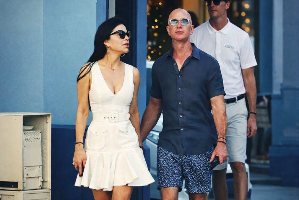 Jeff Bezos y Lauren Sánchez, en Saint Barths, la isla caribeña donde el lujo, la discreción y el bajo perfil marcan el ritmo de las celebraciones privadas.