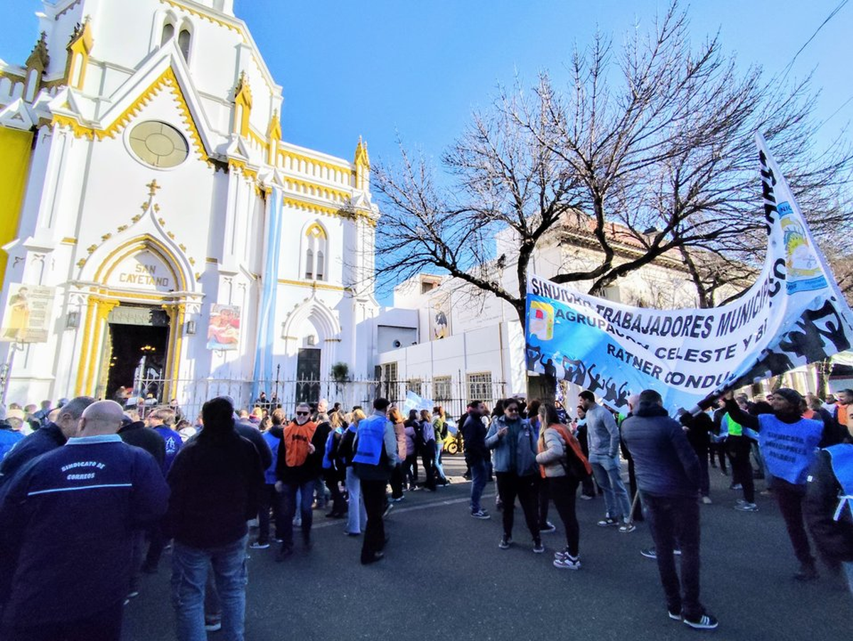 De los agradecimientos a la presión social. De los agradecimientos a la presión social. 