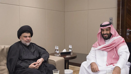 altText(Muqtada al-Sadr exhibe su poder en Irak (ay Washington))}