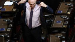 José Luis Espert pidió licencia hasta el 8 de diciembre, antes de marcharse de su banca