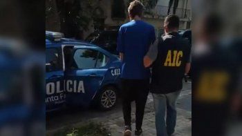 Un músico de Santa Fe fue condenado a 6 años de prisión por contagiarle VIH a dos exparejas. Un músico de Santa Fe fue condenado a 6 años de prisión por contagiarle VIH a dos exparejas.