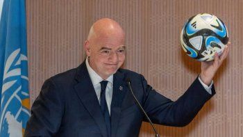 Gianni Infantino el presidente de FIFA que todo lo factura. Gianni Infantino el presidente de FIFA que todo lo factura.