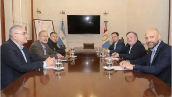 Las reuniones continúan este martes para ajustar la transición. Las reuniones continúan este martes para ajustar la transición.