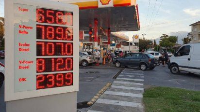 Combustible: El mega ahorro de hasta $50.000 al mes con promociones bancarias