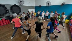 Al adulto mayor que practica barre se le tonifica el cuerpo, le mejora la postura, le aumenta la flexibilidad y le quema calorías. Al adulto mayor que practica barre se le tonifica el cuerpo, le mejora la postura, le aumenta la flexibilidad y le quema calorías.