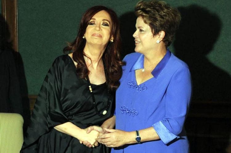 Cristina y Dilma, antes de la reunión en México. (Foto: Télam)