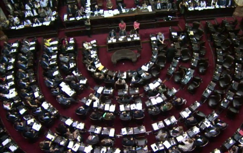 La Cámara de Diputados no aprobó que se discuta el aumento a legisladores.