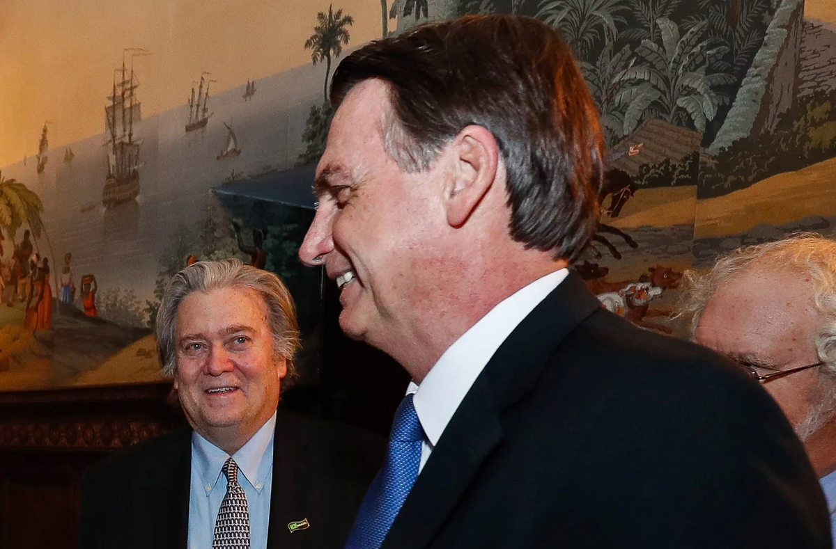 Steve Bannon y Jair Bolsonaro.
