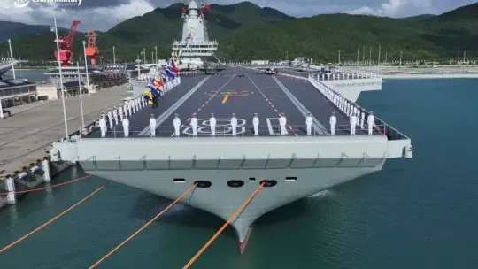 China exhibe su arsenal nuclear a USA y su nuevo portaviones electromagnético China exhibe su arsenal nuclear a USA y su nuevo portaviones electromagnético