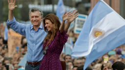 altText(Con más errores que aciertos, llegó el fin de la era Macri)}