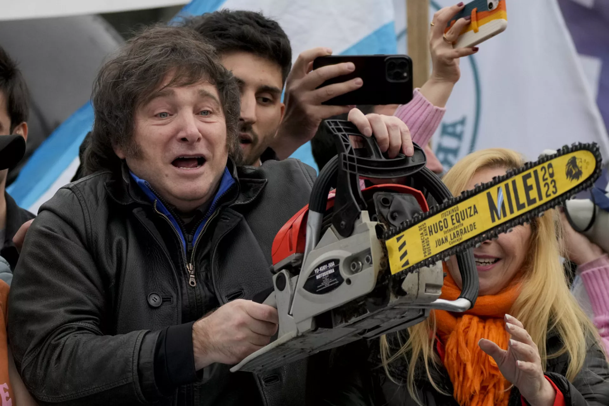 Milei y la motosierra, analizado por José Abásolo.