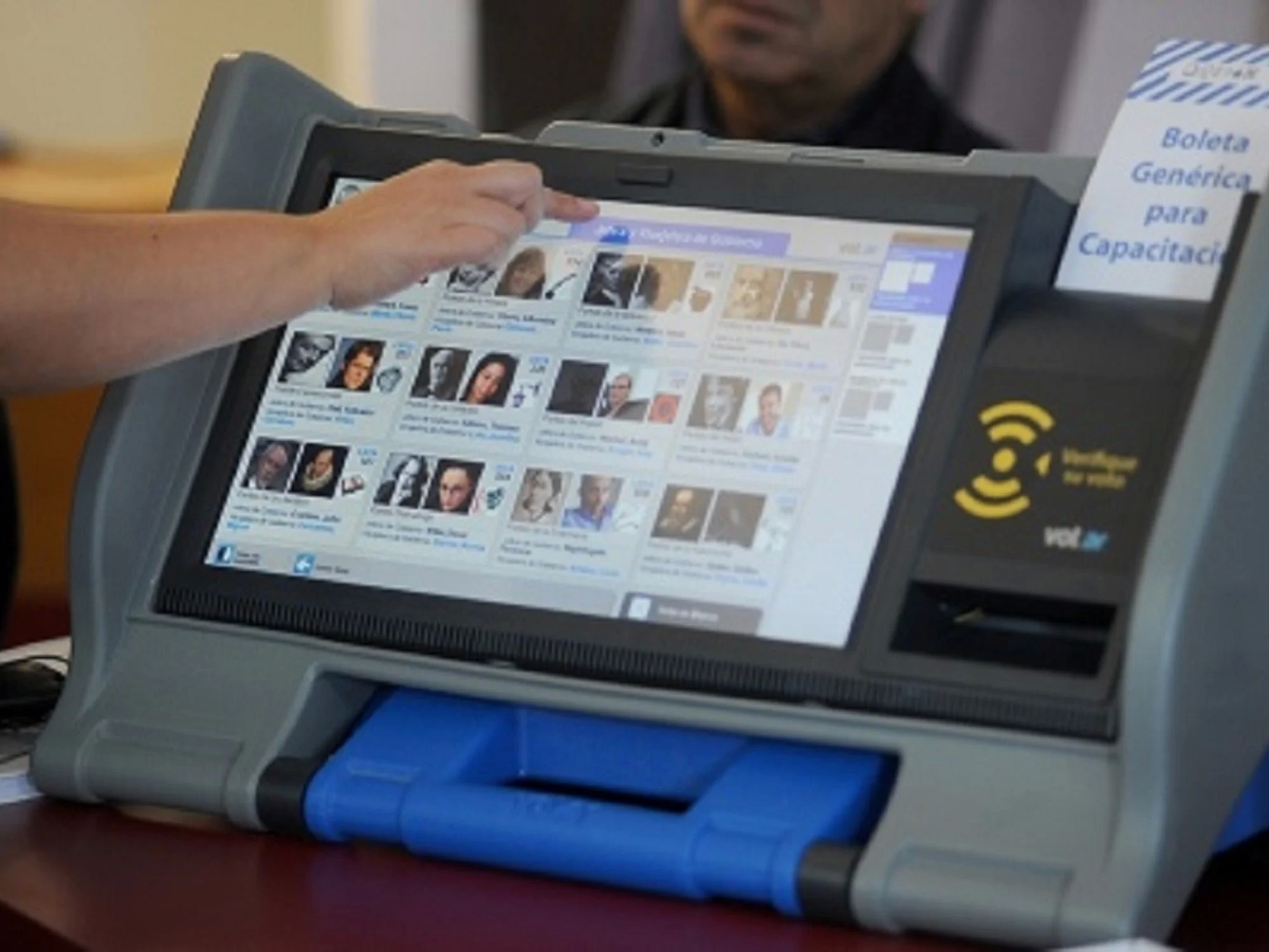 Esta vez será diferente votar en CABA, pero habrá que cumplir con los limites legales que impone la justicia para entregar los modelos de boletas Esta vez será diferente votar en CABA, pero habrá que cumplir con los limites legales que impone la justicia para entregar los modelos de boletas