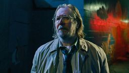 altText(Tiene 6 episodios y es la miniserie más inteligente y entretenida del momento)}
