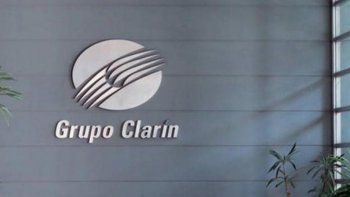 El Grupo Clarín resultó favorecido por la CSJN tras haber sido licuado por el ENACOM. El Grupo Clarín resultó favorecido por la CSJN tras haber sido licuado por el ENACOM.