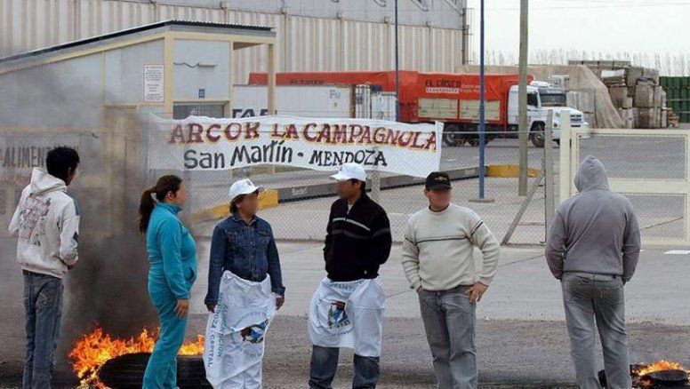 Arcor/La Campagnola y Musimundo, en picada, ajustan el discurso de Macri