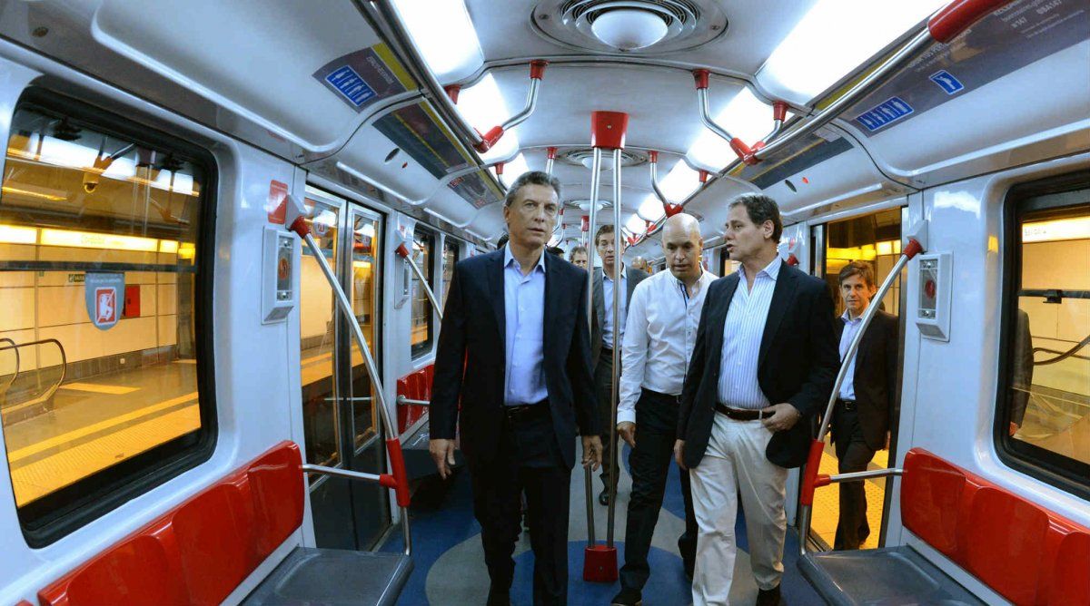 No hizo buen negocio el Gobierno porteño al comprar, en 2011, los trenes a Madrid: no sólo contienen material cancerígeno y eran chatarrería”, sino que además los pagó carísimos.