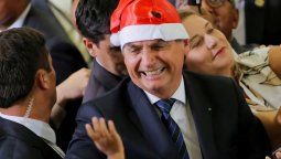 altText( 'Regalito' navideño de Bolsonaro a las FF.AA: El indulto )}