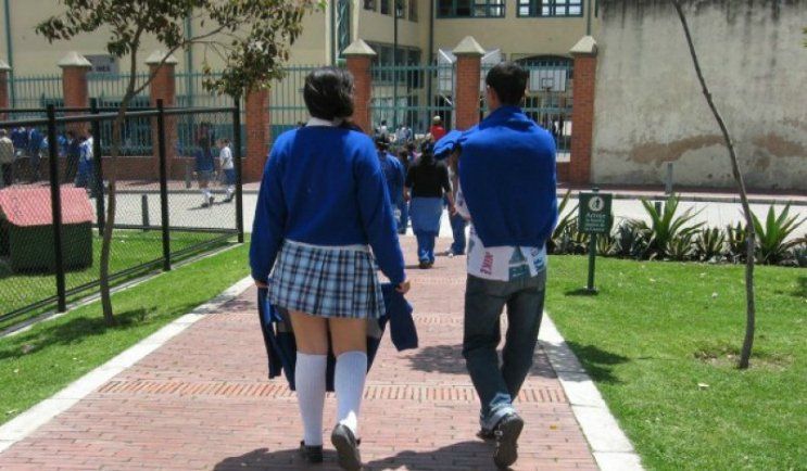 El beneficio busca evitar incrementos importantes en las cuotas de los colegios privados en un contexto crítico.