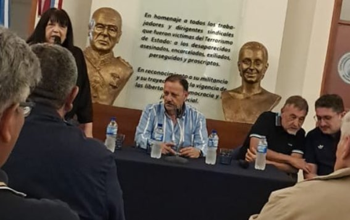 Ricardo Quintela, gobernador de La Rioja y... ¿cisne negro? Ricardo Quintela, gobernador de La Rioja y... ¿cisne negro?