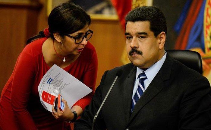 Delcy Rodríguez y Nicolás Maduro. Delcy Rodríguez y Nicolás Maduro.