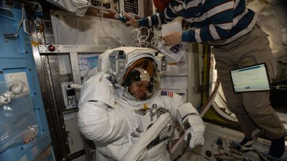 La NASA en apuros: Adelanta regreso de astronautas a la Tierra por problema médico oculto