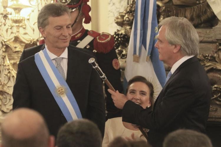 baston_macri.jpg