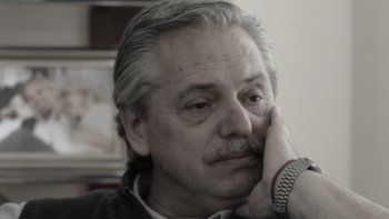 Alberto Fernández, un presidente devenido en presidente del AMBA y ahora ntendente. No tener plan económico tiene sus consecuencias políticas. Vale para todos y todas. Alberto Fernández, un presidente devenido en presidente del AMBA y ahora ntendente. No tener plan económico tiene sus consecuencias políticas. Vale para todos y todas.