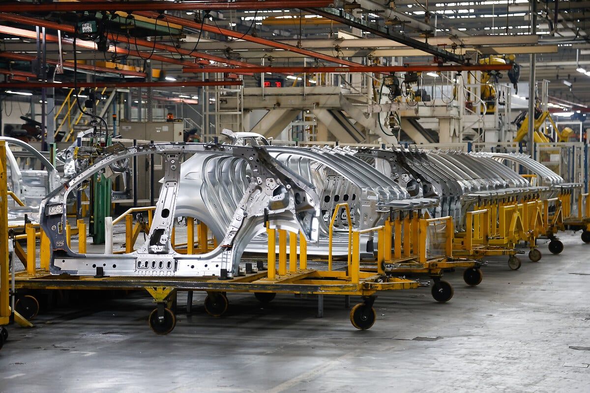 Stellantis vuelve a paralizar su planta en los últimos 3 meses