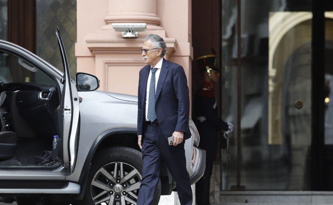 Mario Lugones aún no ha dado explicaciones sobre el virtual cierra de Remediar, que provee medicamentos gratuitos.