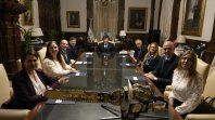 LaCámara Argentina de Especialidades Medicinales (CAEMe) se reunió con MarioLugones y Javier Milei, anunciaron inversiones para investigaciones clínicas. LaCámara Argentina de Especialidades Medicinales (CAEMe) se reunió con MarioLugones y Javier Milei, anunciaron inversiones para investigaciones clínicas.