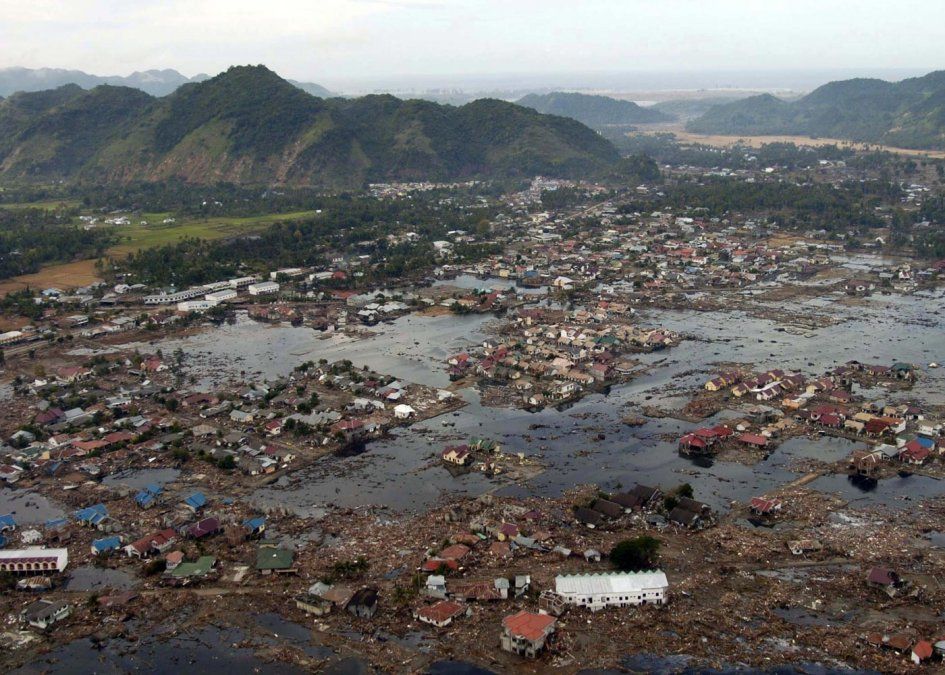 El tsunami azotó las costas de Indonesia en 2004.