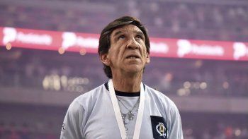 Tormenta en Racing: Gustavo Costas podría recibir otra durísima noticia