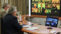 altText(Dirigentes de JXC, peronismo no K e intelectuales piden al gobierno por una mesa de diálogo)}