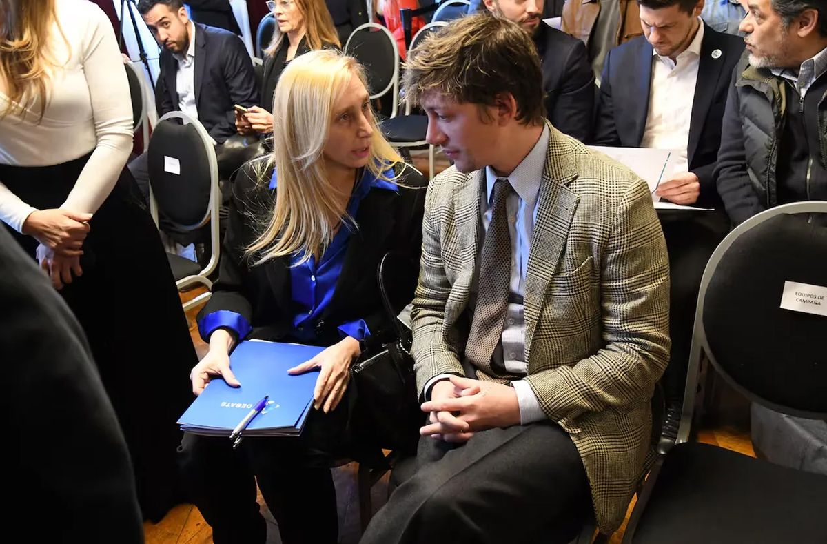 Karina Milei y Santiago Caputo, sectores en pugna dentro de LLA.&nbsp;