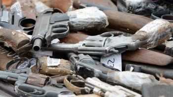 En la provincia de Santa Fe, el MPA secuestró armas de fuego y municiones que fueron enviadas para su destrucción. En la provincia de Santa Fe, el MPA secuestró armas de fuego y municiones que fueron enviadas para su destrucción.