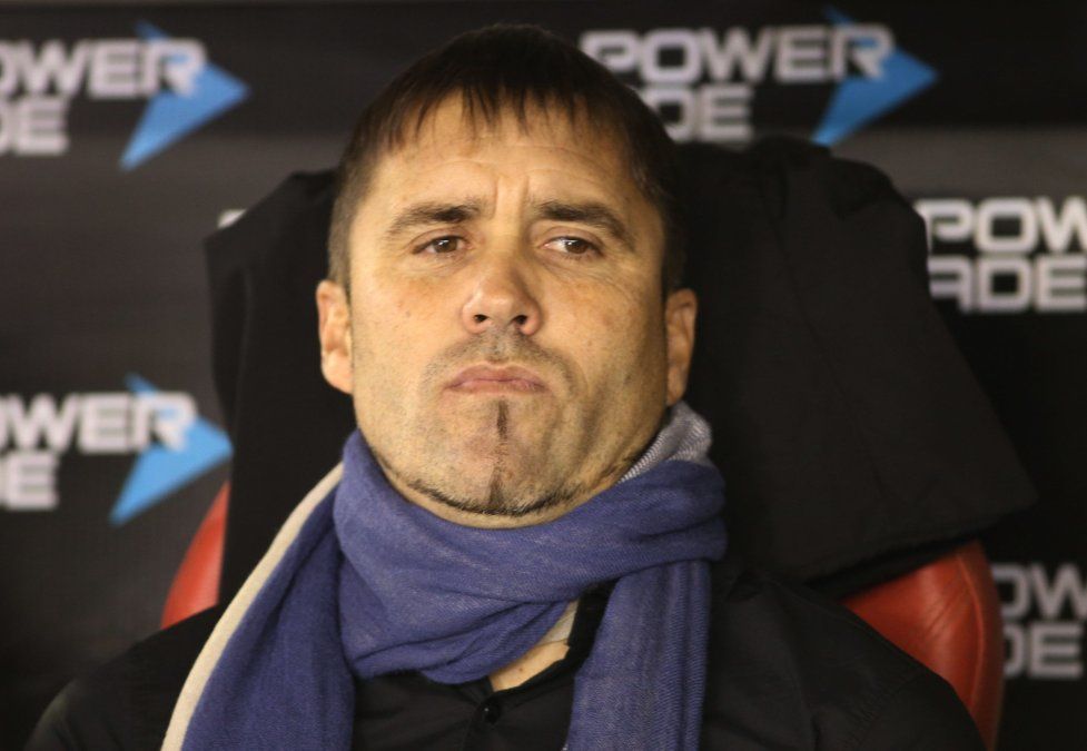 Hernán Castillo sacude River con la noticia que va a llorar Chacho Coudet