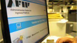 altText(El Gobierno envió al Congreso un proyecto para aumentar el monotributo un 35%)}