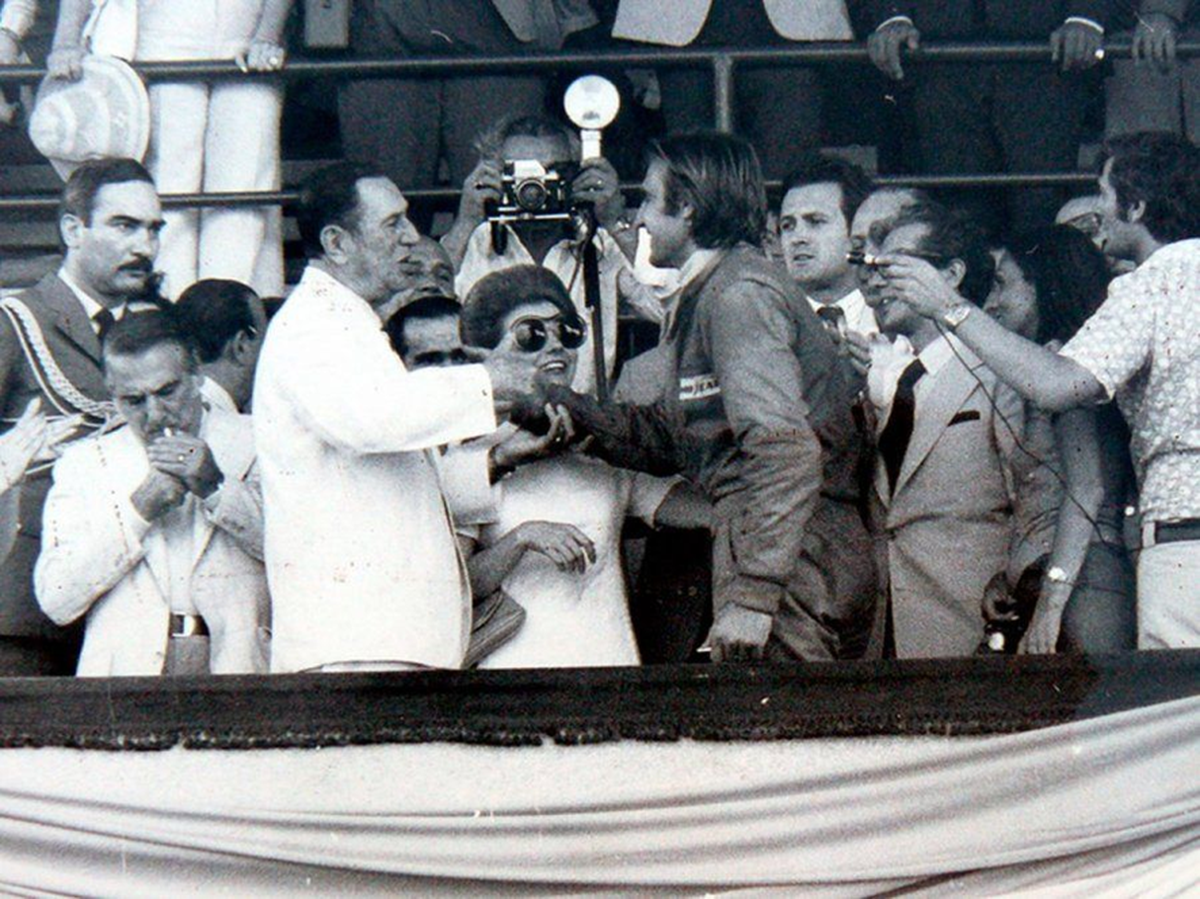 Juan Perón y Carlos Reutemann en 1974 en el autódromo de Buenos Aires Juan Perón y Carlos Reutemann en 1974 en el autódromo de Buenos Aires