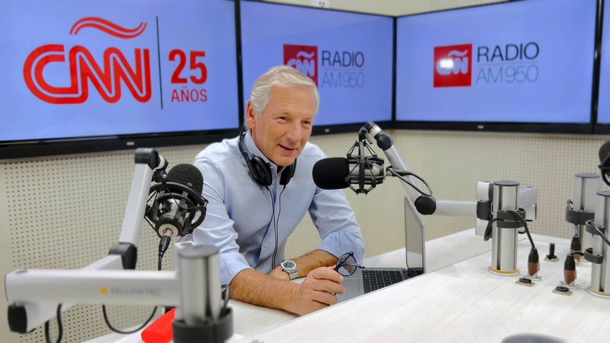 El lunes 11 de abril se estrenó Longobardi por CNN en la AM 950.