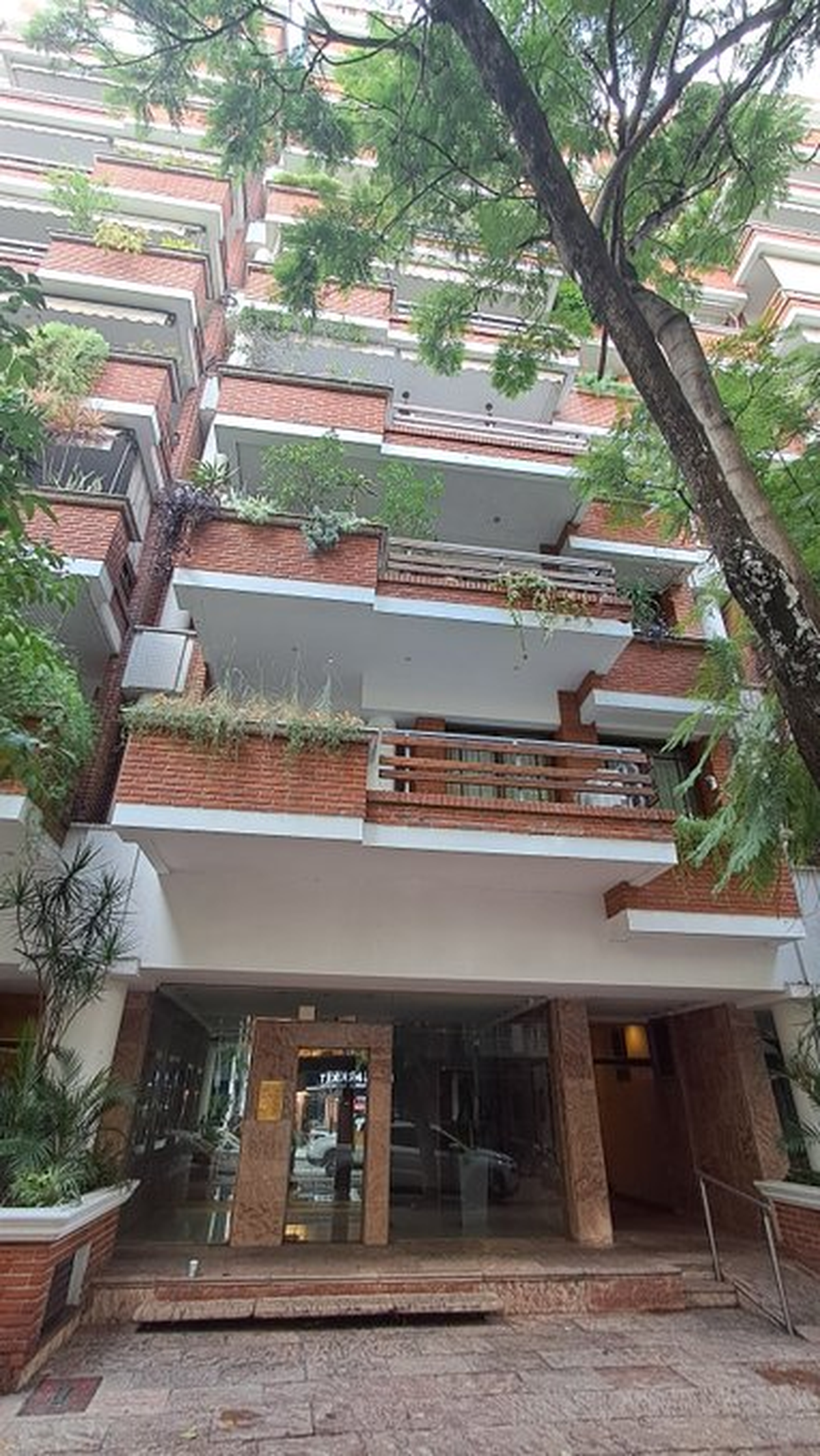 Manuel Adorni desató una ola judicial en su contra Manuel Adorni desató una ola judicial en su contra